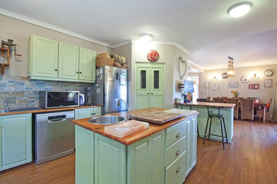 4 Bedroom Property for Sale in Capri Western Cape